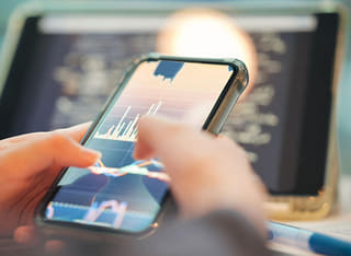 Investor reviewing the transparent process for withdrawal and fund transfer